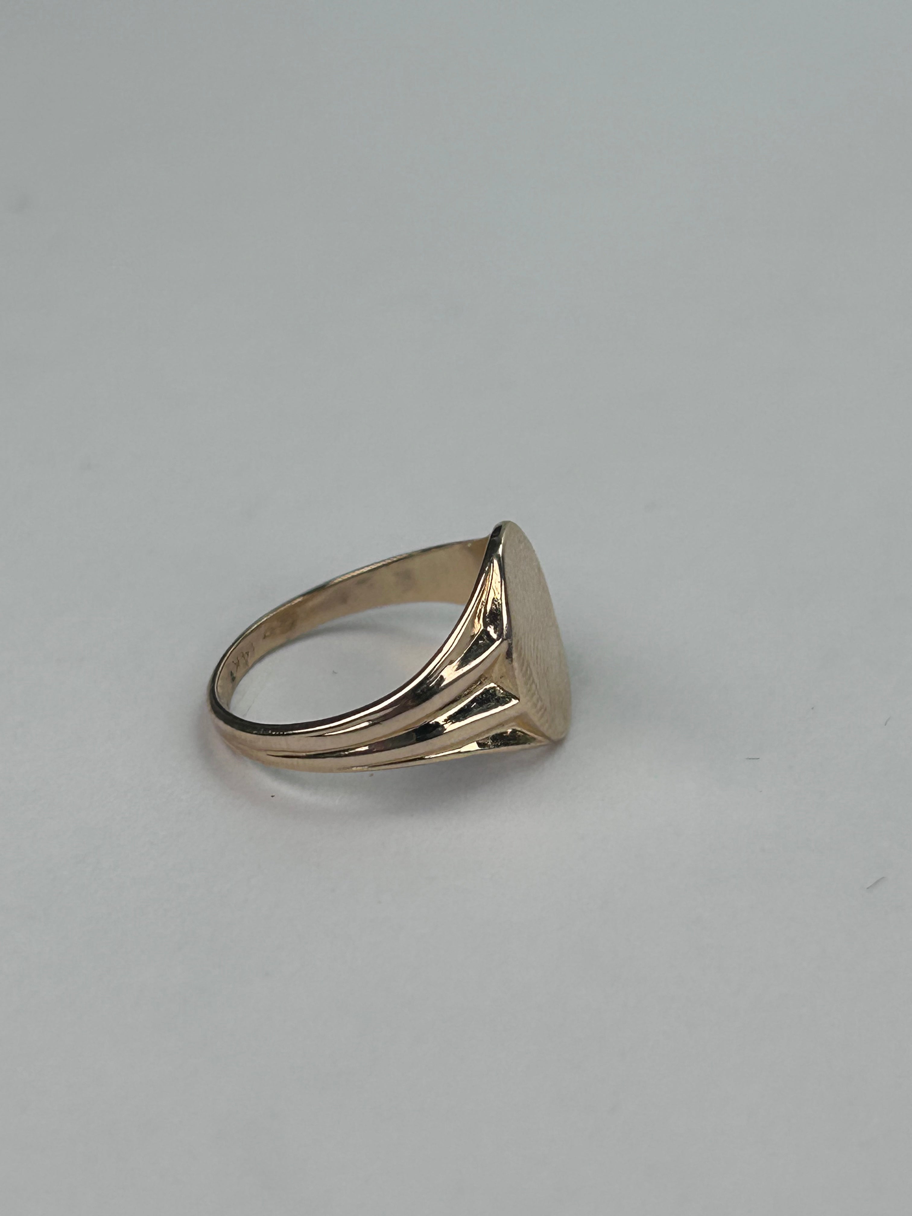 Vintage Gold Signet Ring