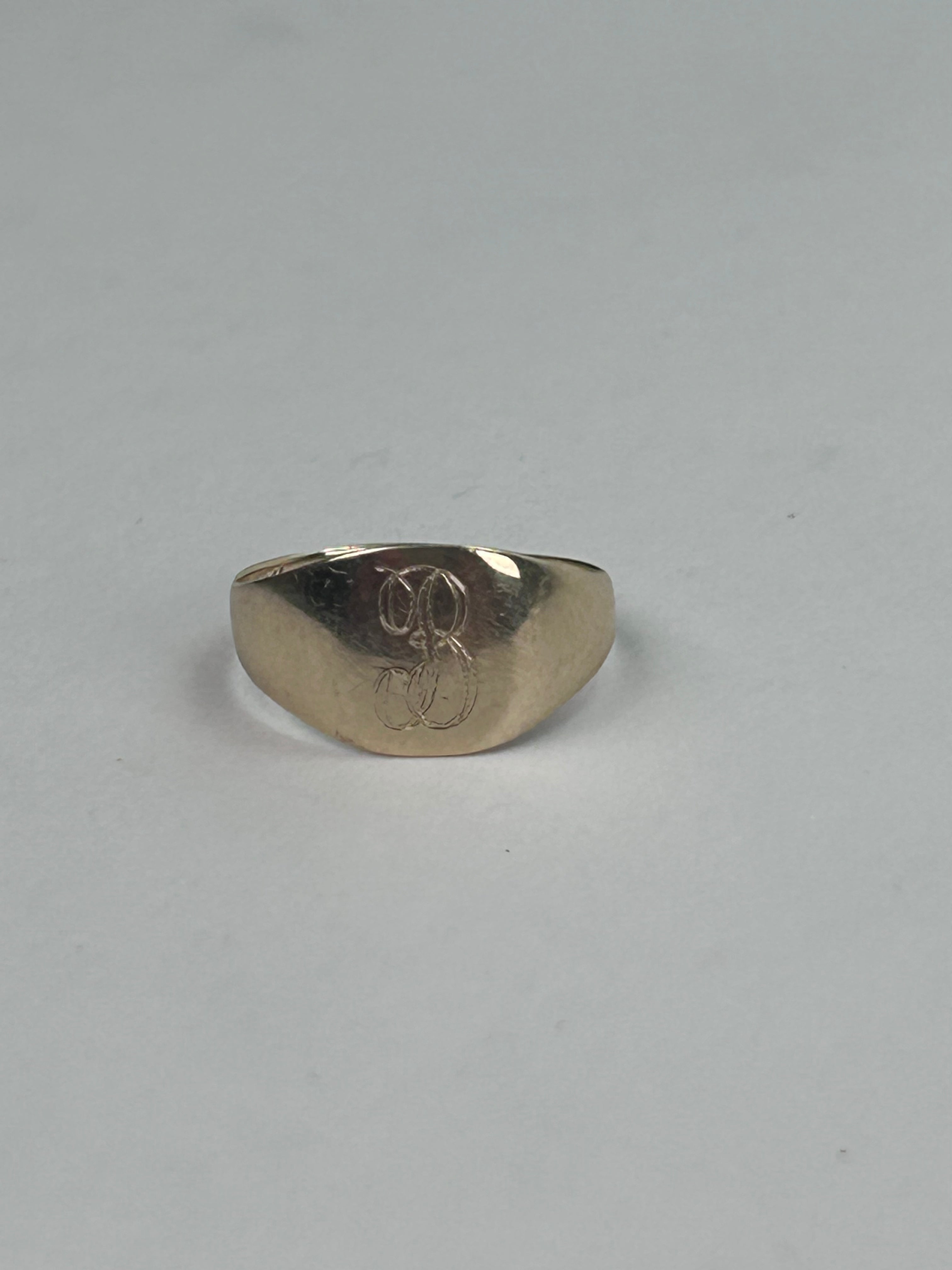Gold Vintage Signet B Ring