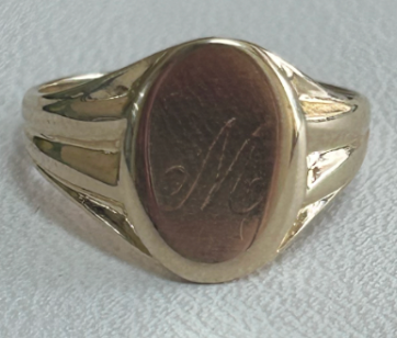 Vintage Gold Signet Ring